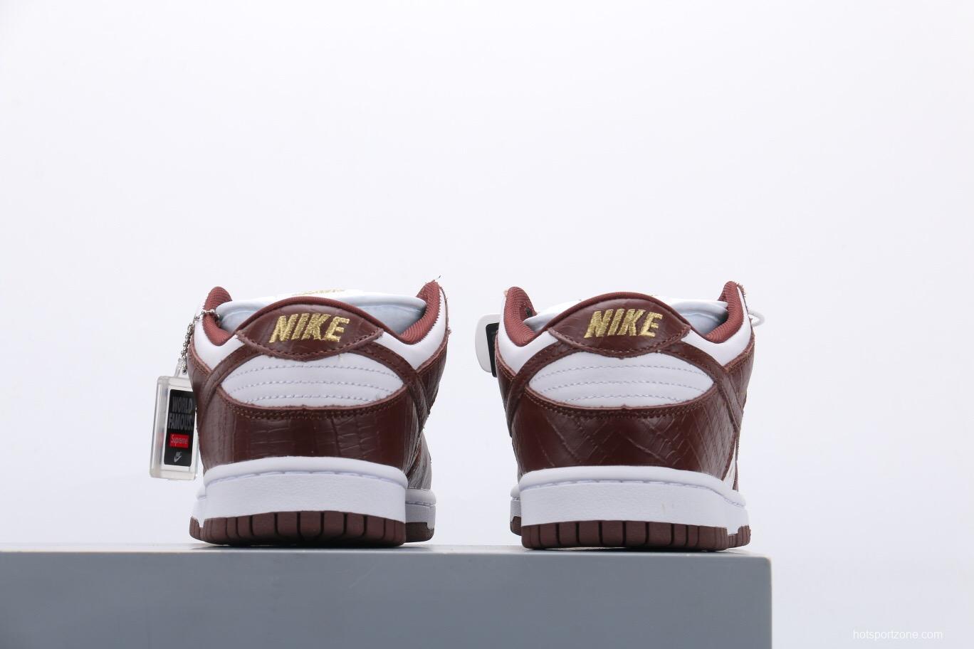 Supreme X Nike SB Dunk Low “Barkroot Brown”