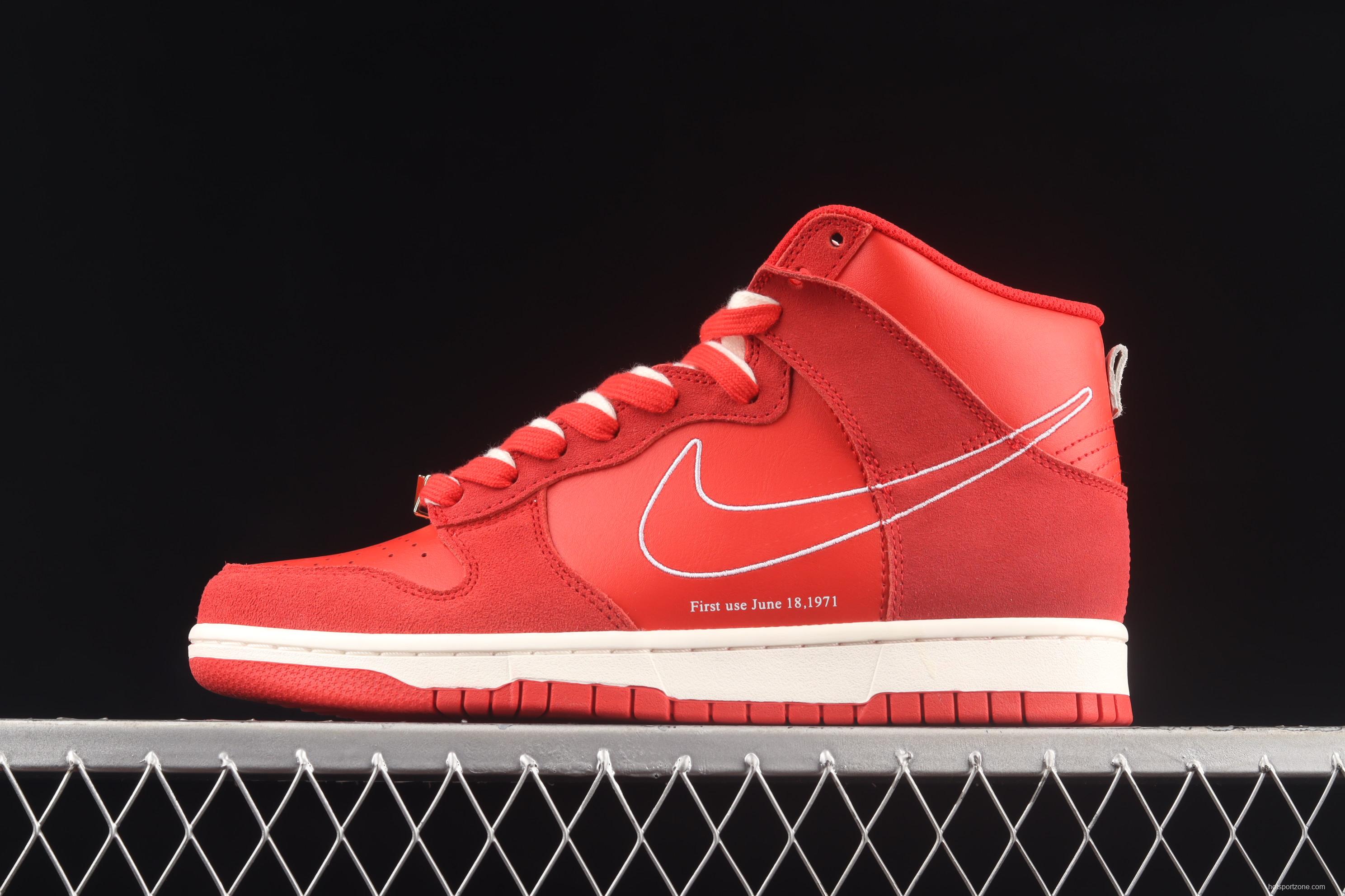 NIKE DUNK High First Use Christmas red SB rebound fashion high top casual board shoes DH0960-600