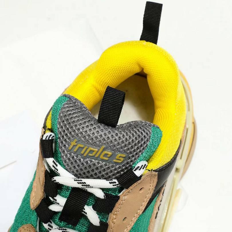 Men/Women Balenciaga Triple-S Sneaker khaki/Green Item 6380340