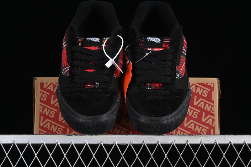 Vans Classics Knu Skool Retro Sneakers with Enlarged Toe and Thickened Trim - VN0009QC3N6