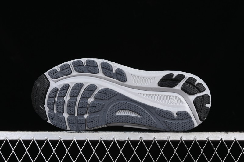 Asics Gel-Kayano 31 Running Shoes with Enhanced Cushioning and Breathable Design - 1011B867-020