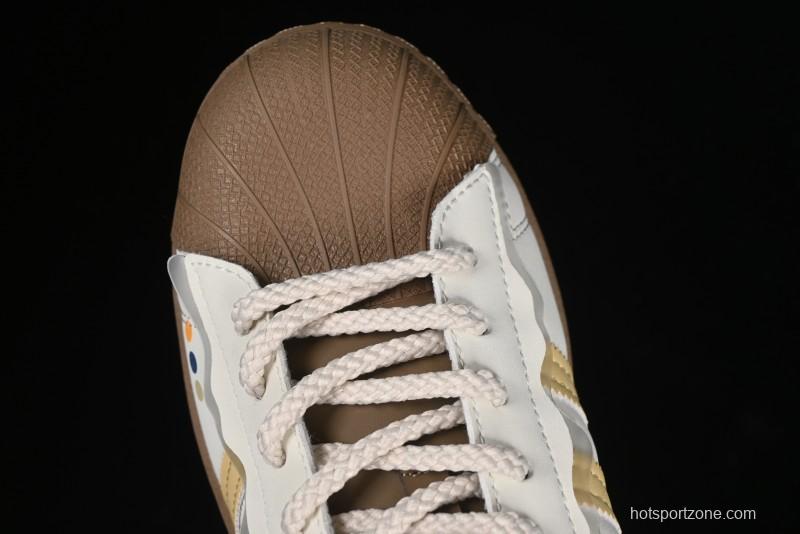 Adidas Superstar GW4440 Casual Sneakers with Shell Toe Design - GW4440