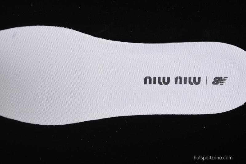 Miu Miu x New Balance 530 Low-Top Retro Running Shoes with Deconstructed Design - 38165