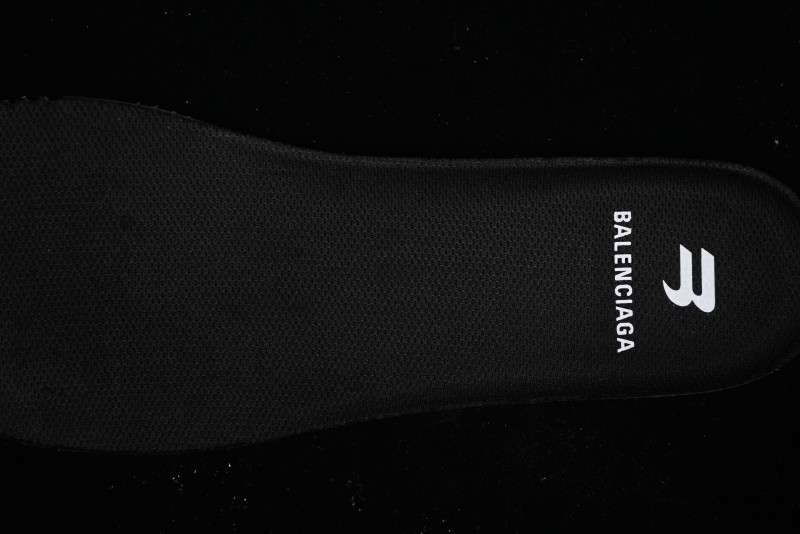 Balenciaga Defender Rubber Platform Sneakers Low-Top Combat Outdoor Shoes with Studded Design and Exaggerated Tire Tread Sole - W2RAG1081