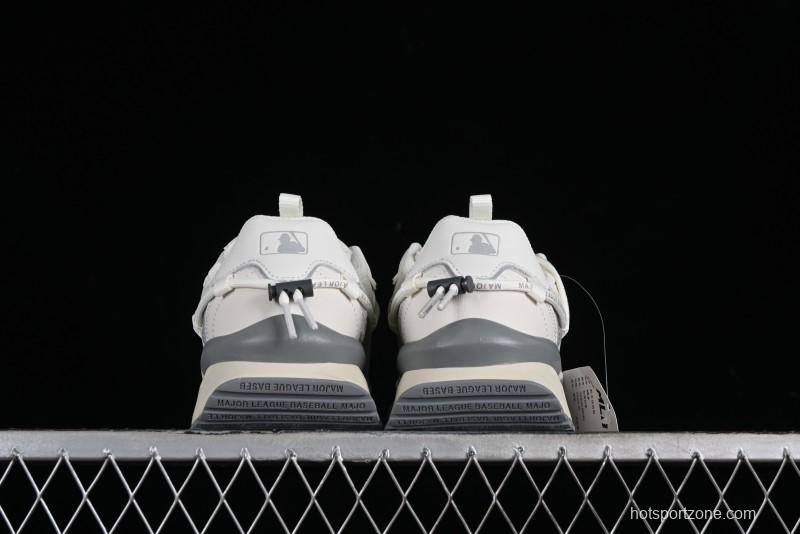 New York Yankees Chunky Runner Basic Lace-Up Lightweight Casual Sneakers - 3ASHCRR3N43WHS