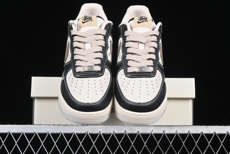 Nike Air Force 1 '07 Low Stussy Collaboration Black Leather & Gum Sole Low-Top Casual Sneakers - CH6336-519