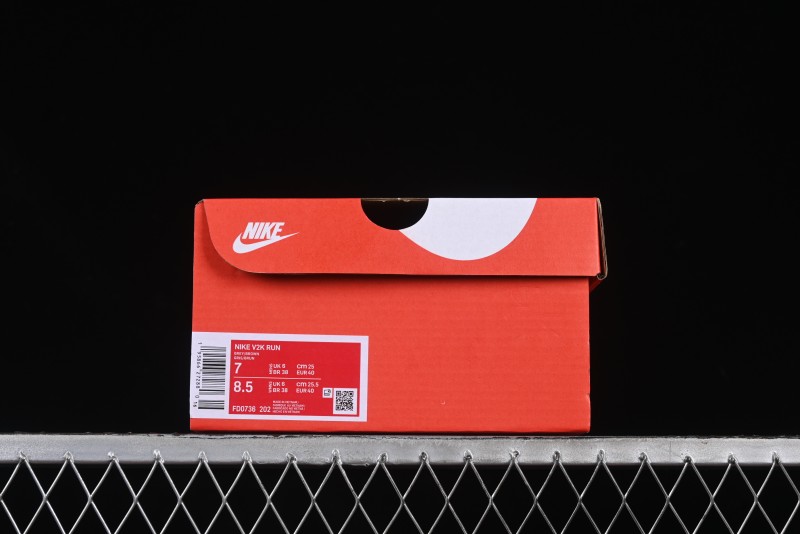 Nike Runtekk V2K Retro Low-Top Running Shoes with Cushlon Foam Midsole - FD0736-202
