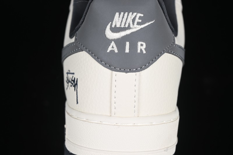 Nike Air Force 1 '07 Low Stussy Collaboration - Light Grey Triple Swoosh Low-Top Casual Sneakers - KK1988-037