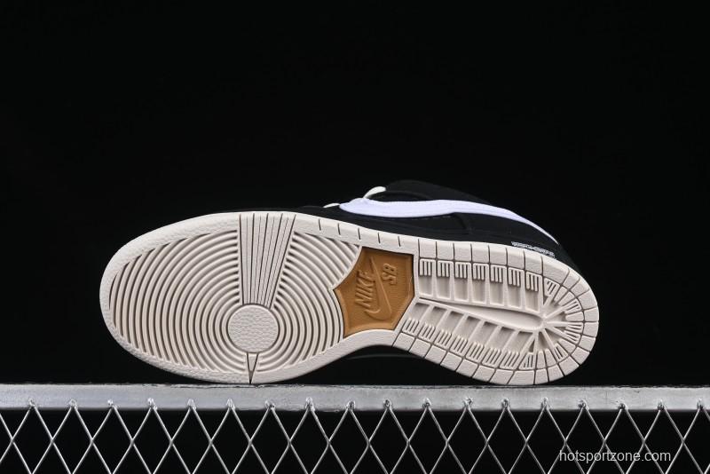 Nike SB Dunk Low Premium Skateboarding Shoes in Black and White - FN5880-001