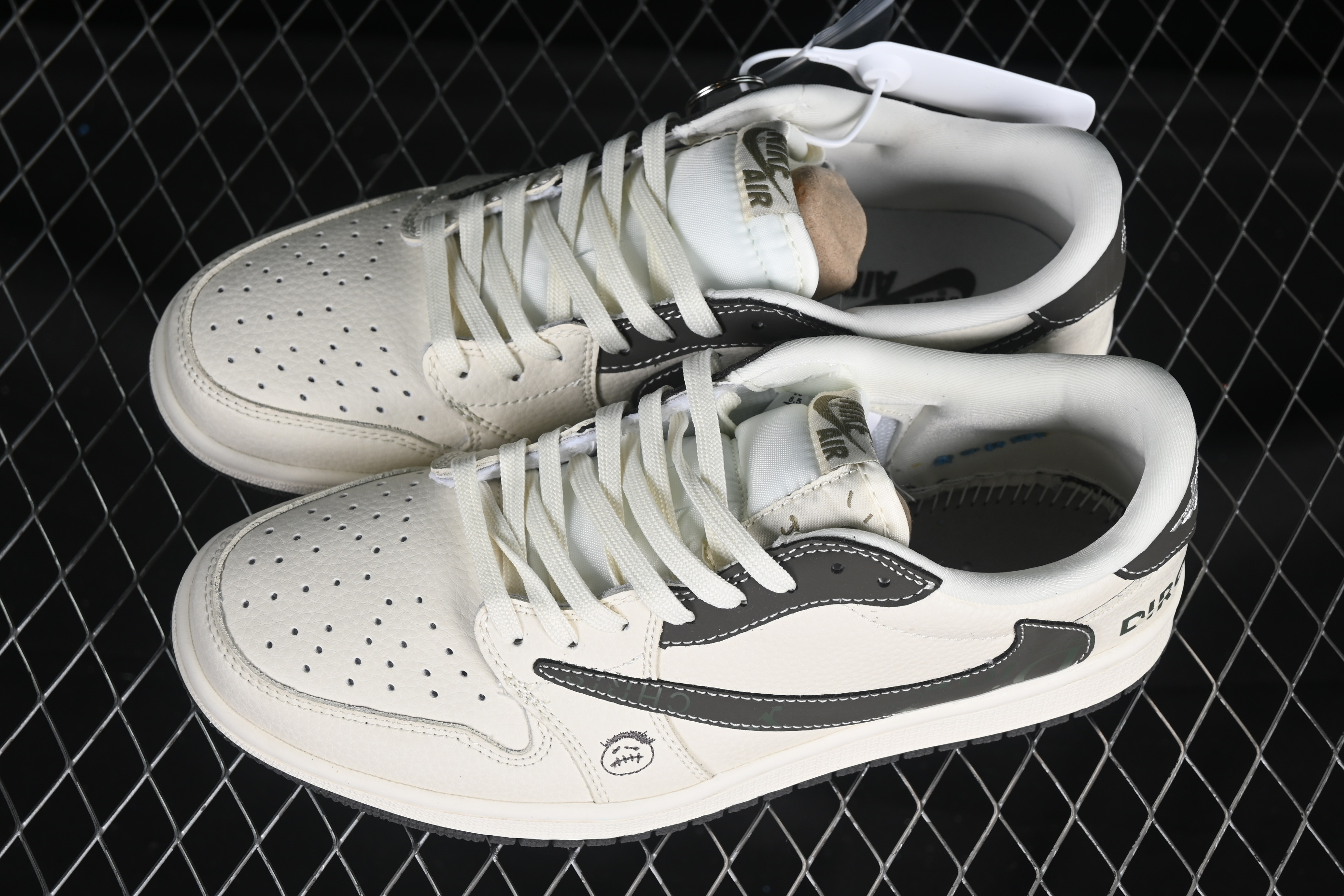 Nike Travis Scott x Fragment Design x Air Jordan 1 Low OG SP AJ1 Retro Sneakers with Reverse Swoosh and Cactus Jack Branding - LD2025-006