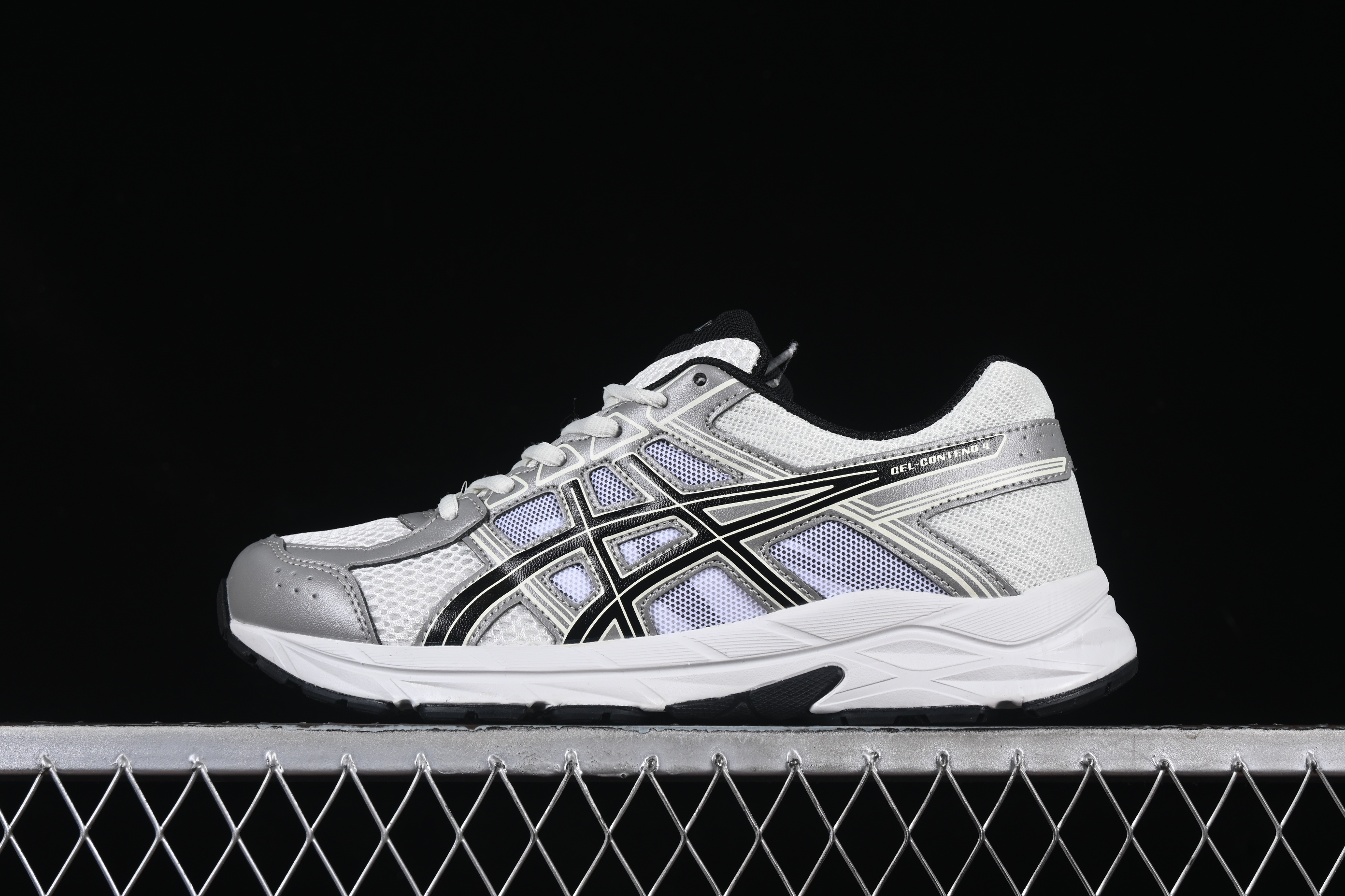Asics Gel-Contend 4 Low-Top Breathable Running Shoes - 1011B937-103
