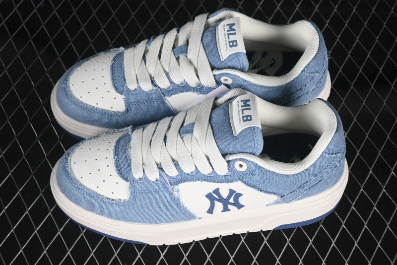 New York Yankees MLB Chunky Liner Lightweight Platform Sneakers with Hook and Loop Closure - 3ASXV015N50BLS