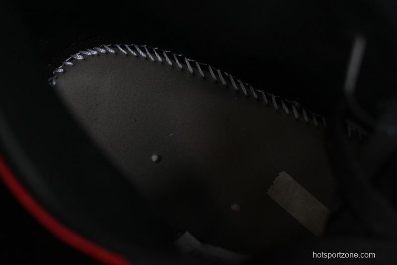 Nike Air Jordan 1 High Retro OG Basketball Shoes with Black Toe Design - 555088-125