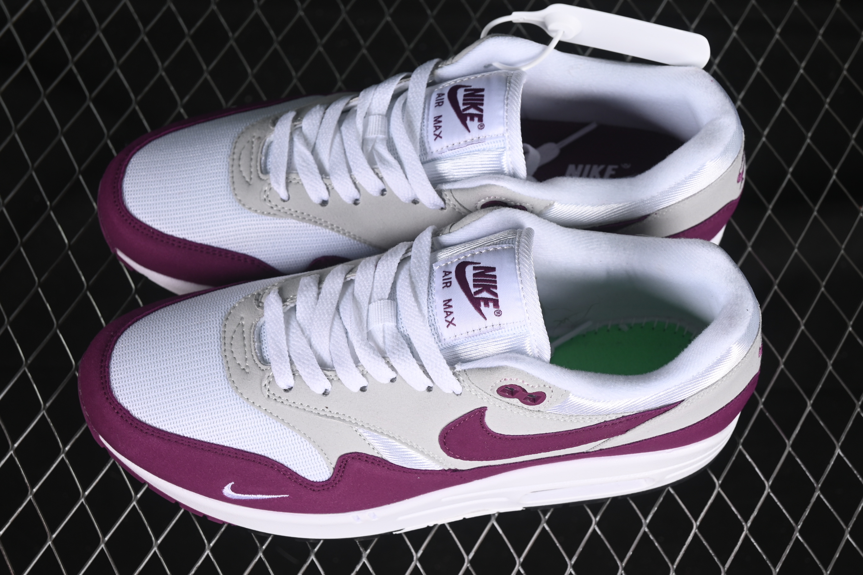 Nike Air Max 1 Retro Running Shoes with Half-Sole Air Cushion - HF1194-101