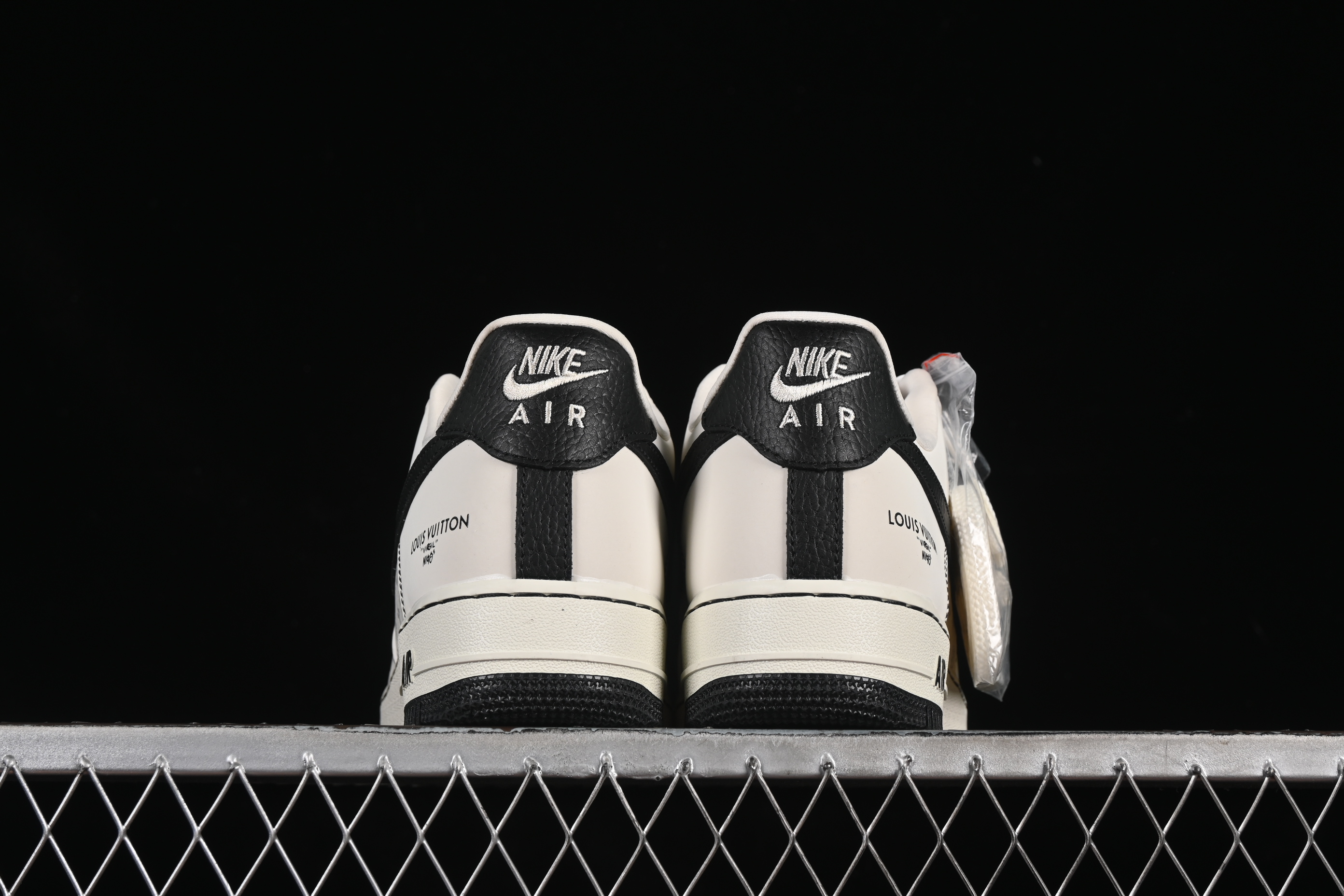 Nike Air Force 1 '07 Low LV Collaboration White Black Casual Sneakers - BZ6808-102