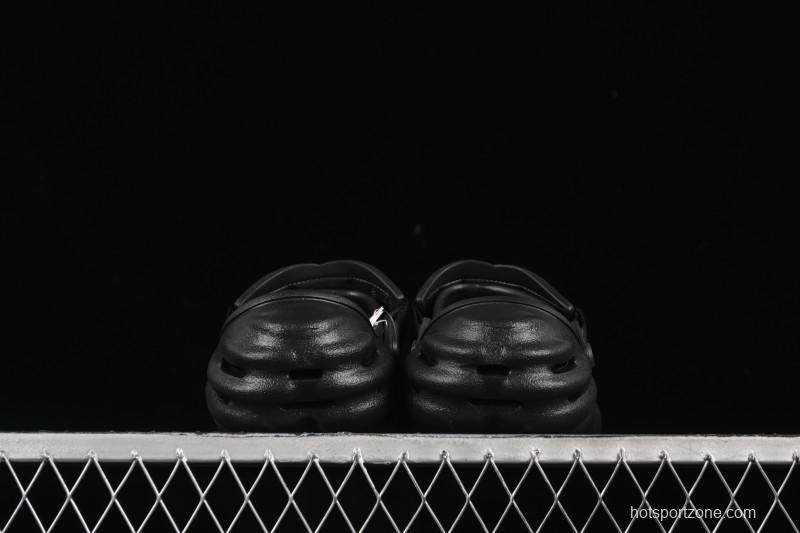 Crocs Classic Clog Slip-On Beach Sandals with Ventilation Holes - B.D4