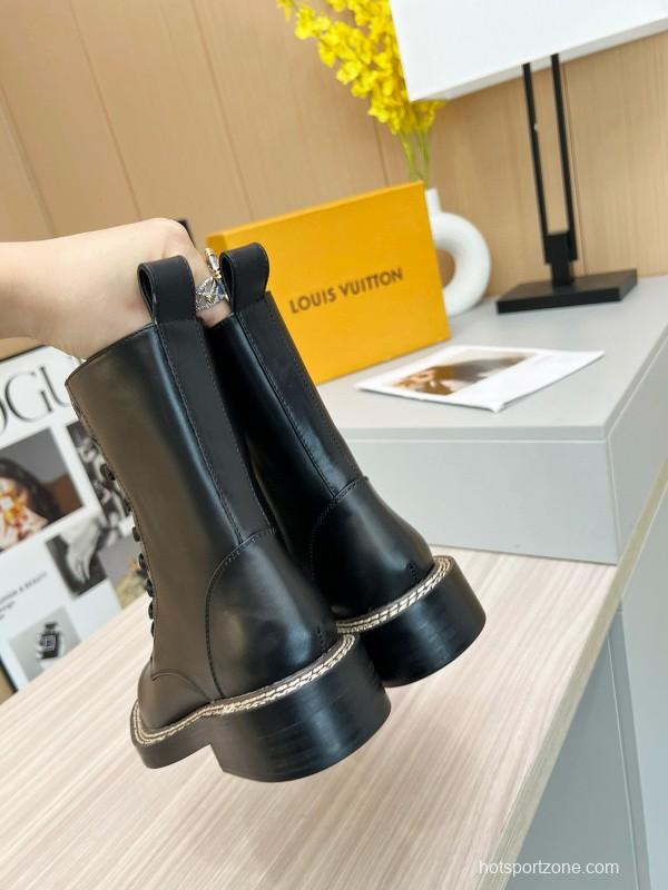 2024 Women Louis Vuitton Black Calfskin Leather Boots MJ00370