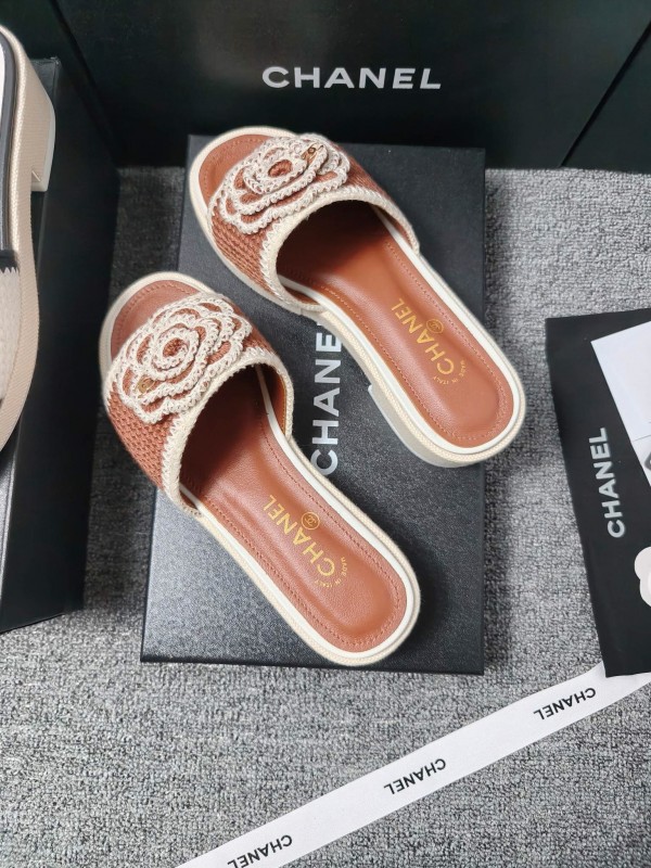 2025 Women Chanel Brown White Leather Slippers