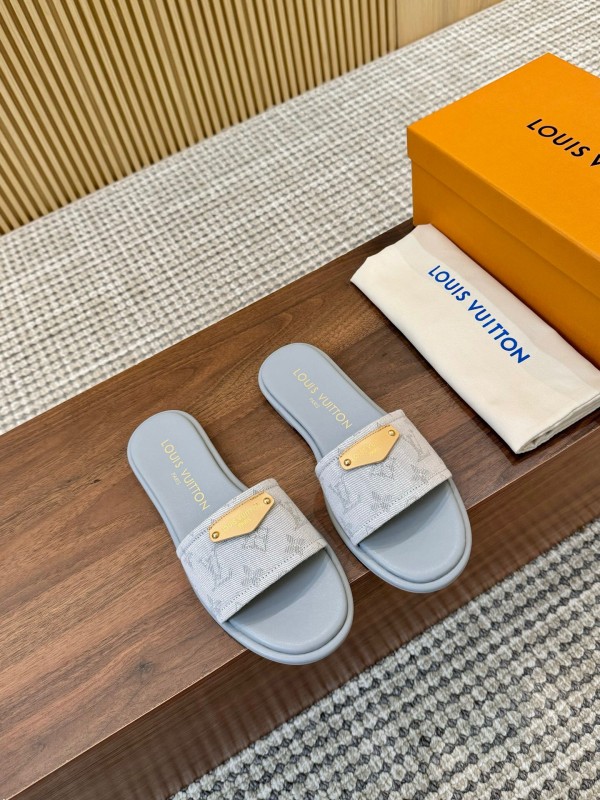 2025 Women Louis Vuitton Light Grey Canvas Slippers LY00200