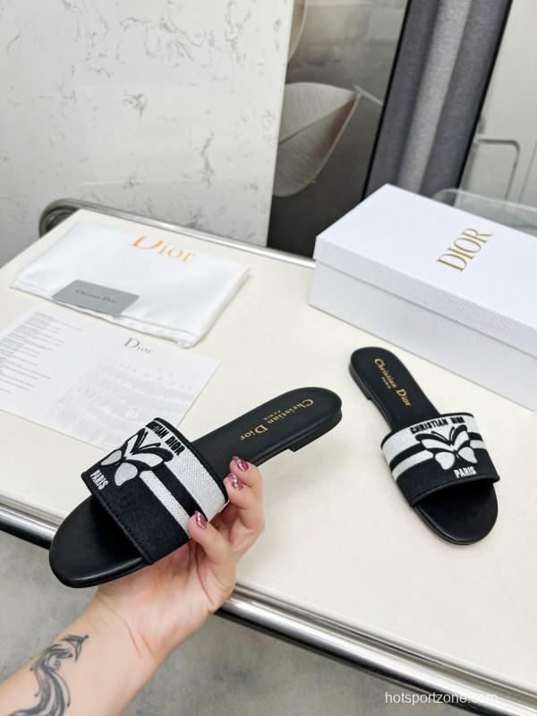 2025 Women Dior Black White Embroidery Slippers LY00170