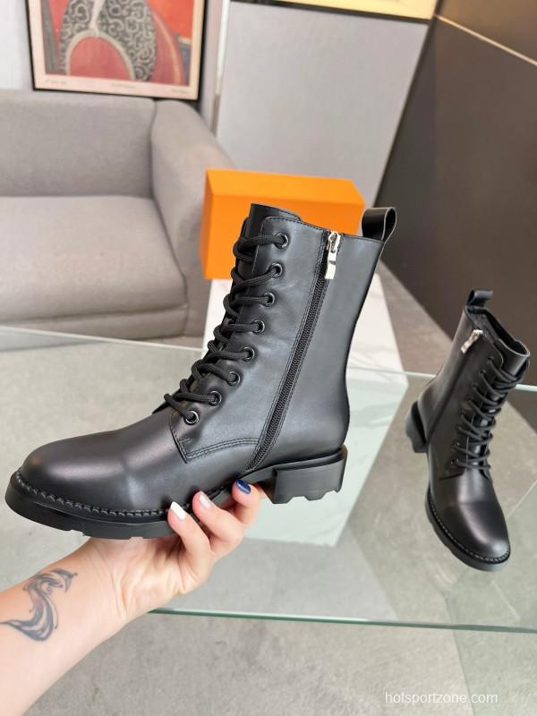 2024 Women Louis Vuitton Black Leather Ankle Boots MJ00320