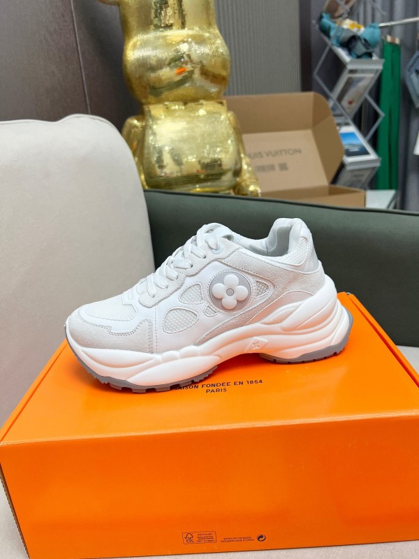 2025 Women Louis Vuitton White Leather Mesh Running Sneakers LY00340