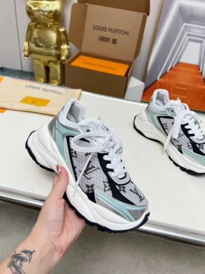 2025 Women Louis Vuitton White Black Mint Leather Mesh Sneakers LY00340