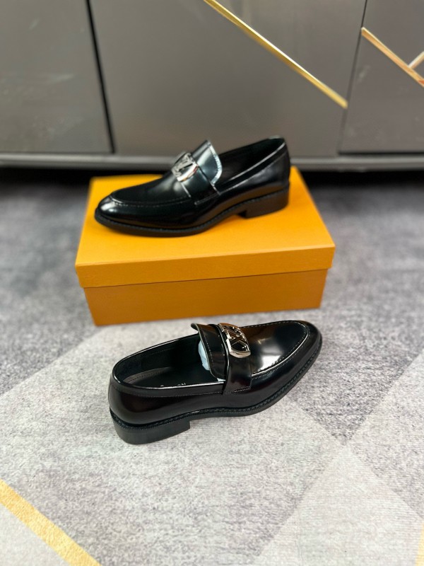 2024 Men Louis Vuitton Black Leather Loafer MJ00290