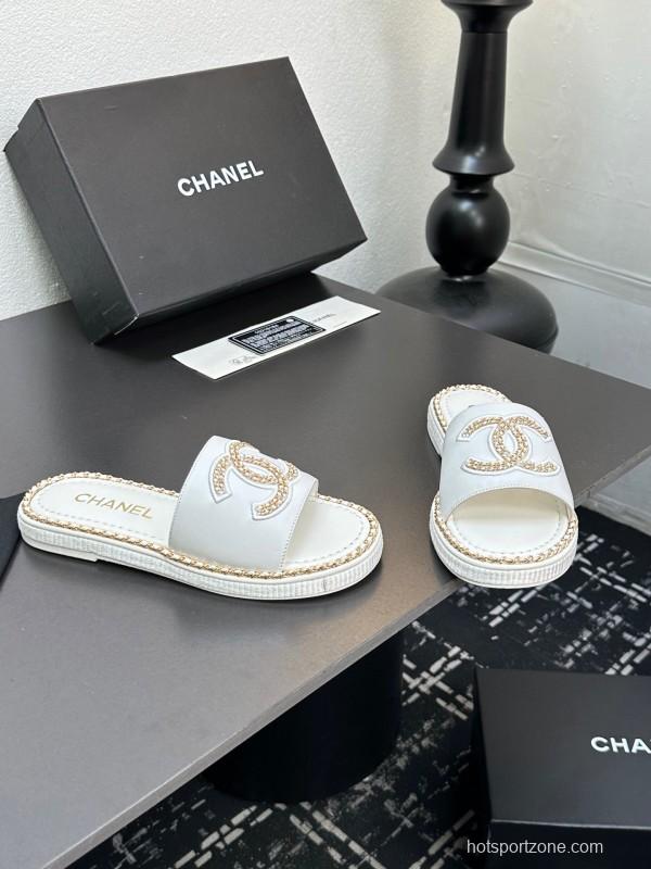 2025 Slippers CHANEL White Leather Woven Chain CC Logo LY00320