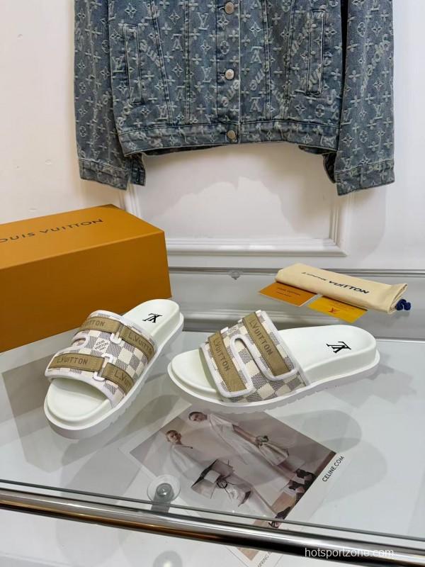 2025 Louis Vuitton White Beige Textile Slippers LY