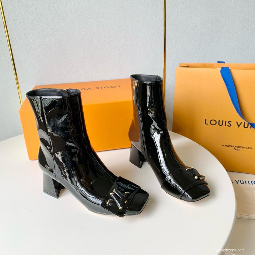 2024 Women Louis Vuitton Black Patent Leather Ankle Boots MJ00420