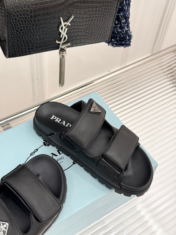 2025 Women Prada Black Leather Slippers KFY00240