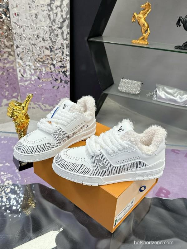 2024 Unisex Louis Vuitton White Leather Plimsolls Monogram MJ00530