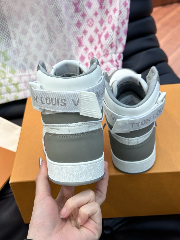 2024 Men Louis Vuitton White Grey Leather Canvas High Top Classic Sneakers MJ00420