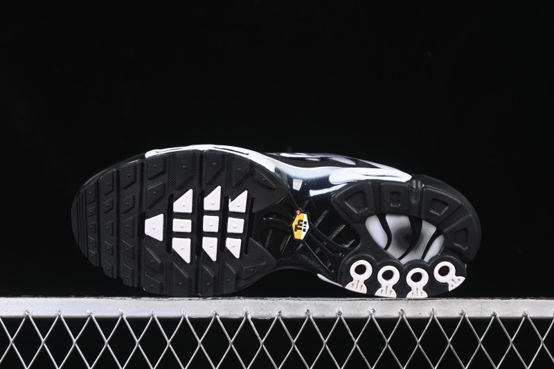 Nike Air Max Plus Retro Running Shoes with Air Cushion Technology - DM0032-003
