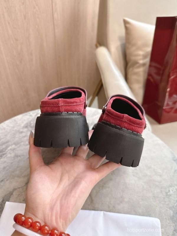 Gucci Women's Mule Shoes with Horsebit Detail - LY00300