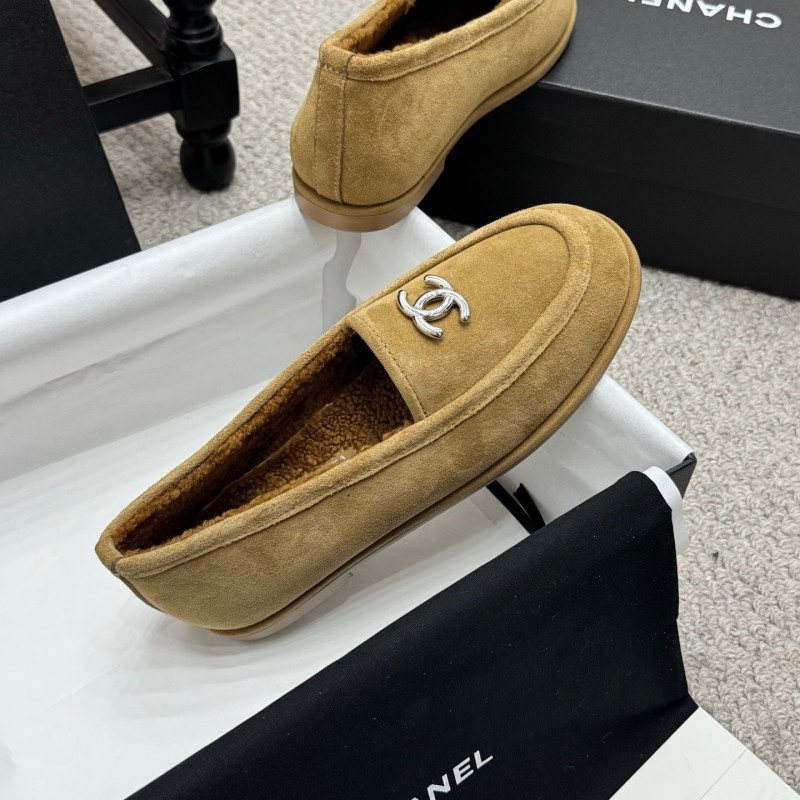 Chanel 2025 SS Teddy Fur Loafers with Double C Logo - KFY00300