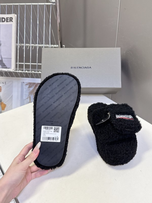 Balenciaga 2025/SS Couple Edition Coca-Cola Logo Furry Slippers - KFY00230