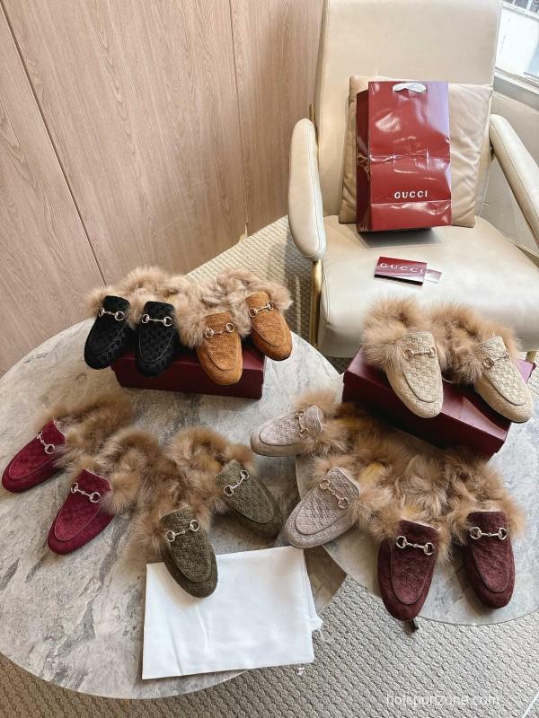 Gucci Fur Mule with Double G Pattern - LY00340