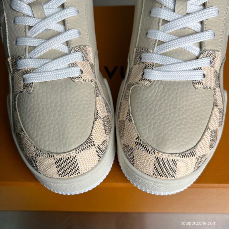 Louis Vuitton 2025 Spring/Summer Collection Luxury Sneakers with Signature Logo and Dual-Color TPU Outsole - YC
