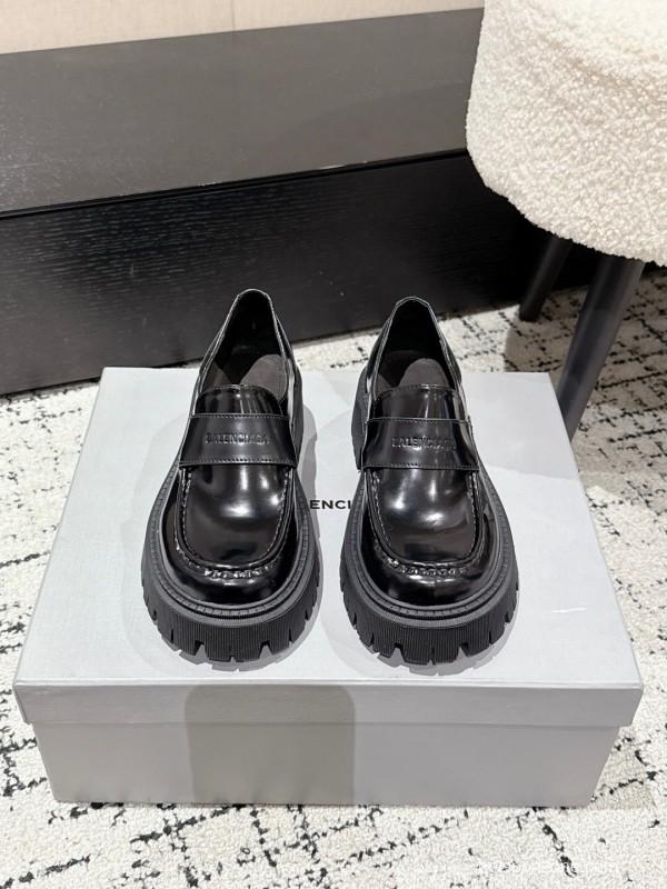 Balenciaga 2025 SS Loafers with Retro Design and Lightweight TPU Sole - KFY00320