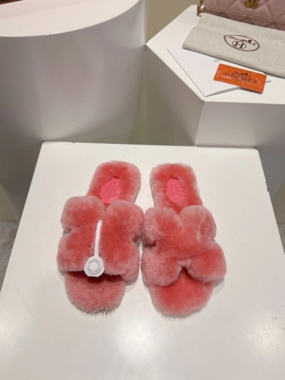Hermès Autumn Winter Flat Fur Slippers - LY00240