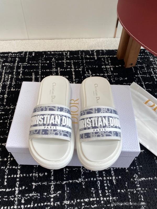 Dior Spring Summer 2025 Latest Ultra-Light Foam Sole Beach Sandals - KFY00260