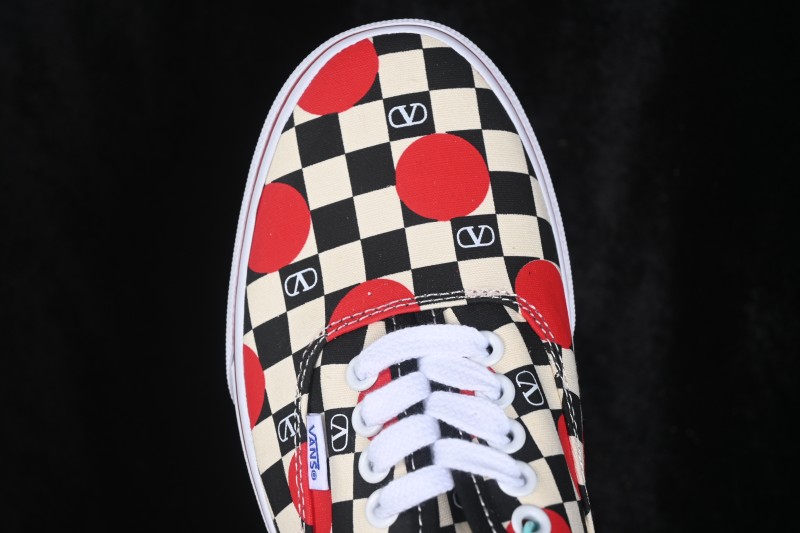 Vans Old Skool Low Top Casual Skateboarding Shoes - 7W0S0ND8WHXBAG