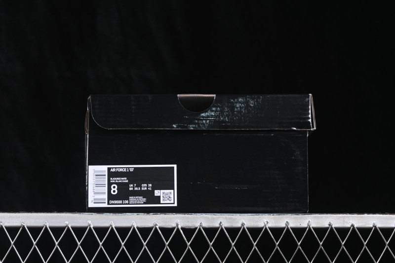 Nike Air Force 1 '07 Low Collaboration Skateboarding Shoes with Full-Length Air Cushion - DN9688-106