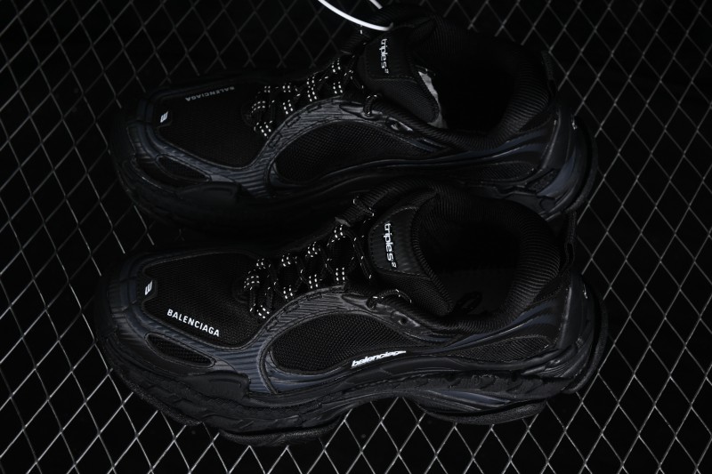 Balenciaga Triple S 2 Gradient Mesh Running Shoes with Layered Sole Design - WTRS21011