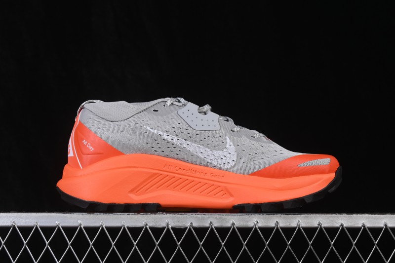 Nike ACG Zegama Trail Running Shoes with Breathable Cushioning and Durable Traction - HV8113-100