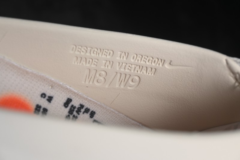 Nike Mind 001 Neuroscience Inspired Massage Slippers with 22 Independent Foam Nodes - HQ4307-002