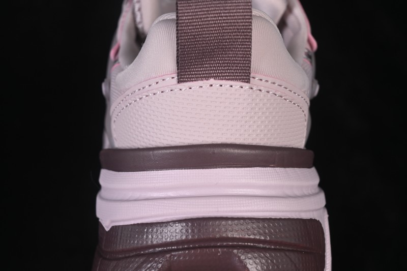 Nike V2K Run Retro Low-Top Running Shoes with Cushlon Foam Cushioning - FD0736-602