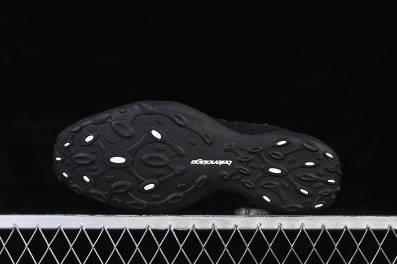 Balenciaga Monday Ultra Sneaker Leather Round-Toe Lace-Up Low-Top Lifestyle Shoes - WMNDI1000